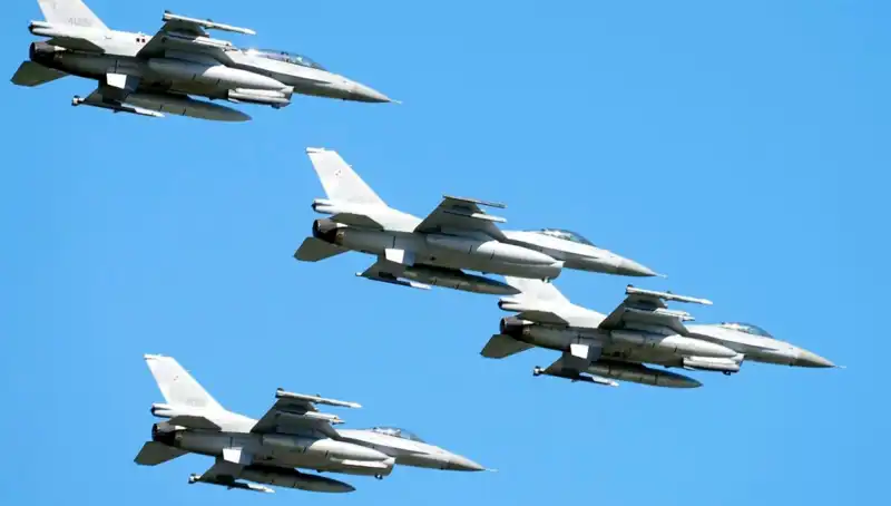 ABD’nin Ukraynalı Pilotlara F-16 Eğitimi: 310 Milyon Dolarlık Yatırım