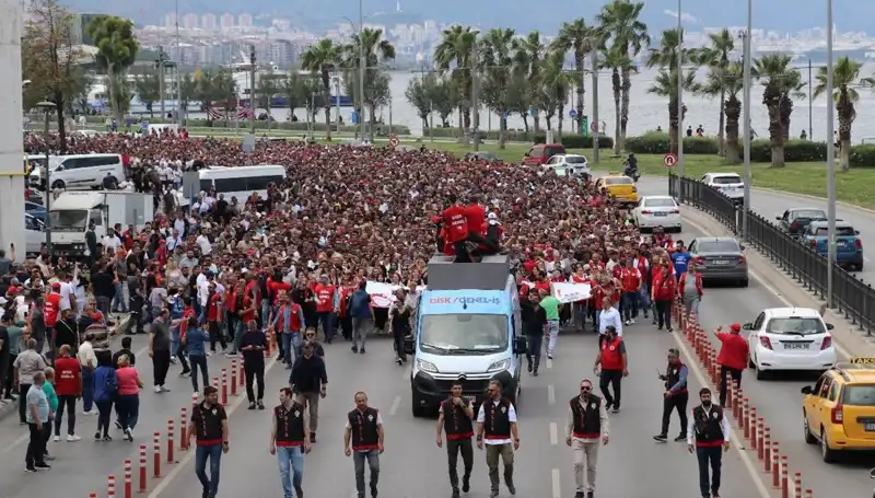 İzmir’de Grevde Beşinci Gün: İşçiler ve Destekçiler Birleşti