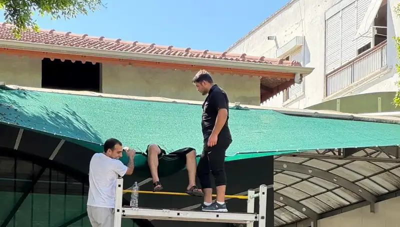 Dengesini Kaybederek Balkondan Düşen Genç Kızın Hayat Mücadelesi