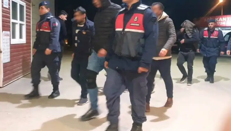 Bağ Evinde Düzenlenen Uyuşturucu Partisine Polis Baskını: Şok Detaylar