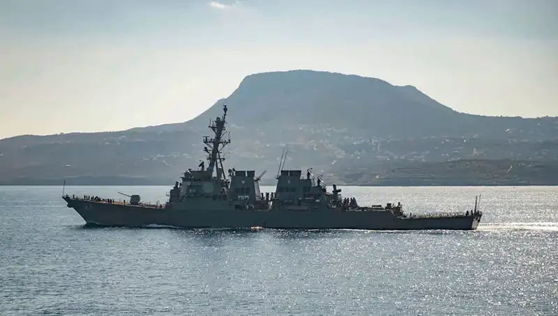 ABD'nin Yunanistan'daki Stratejik hamlesi: Donanma Üssü Kaleye Dönüşüyor