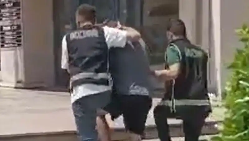 Çarpıcı Olay: Sahte Dövizle Alışveriş Yapan Turist Sınır Dışı Edildi
