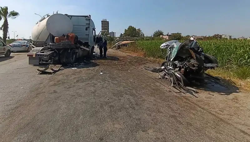 Adana'da Feci Kaza: Tanker Otomobile ve Kamyona Çarptı