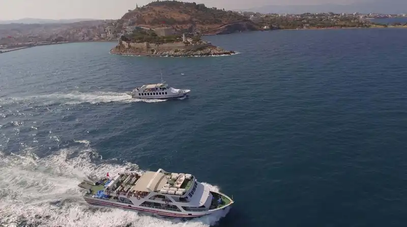 Yunan Adalarında Kapıda Vizeyle Yeni Tatil Rotaları Keşfedin!