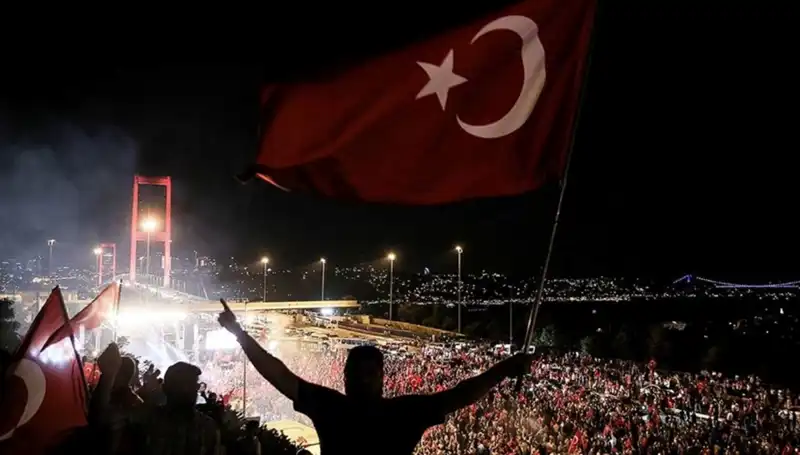 15 Temmuz Destanı "En Uzun Gece" Külliye'de Tiyatroseverlerle Buluşuyor