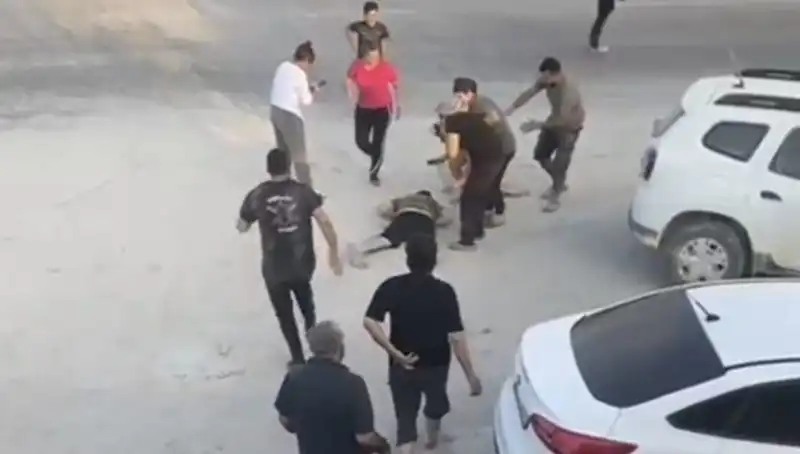 Hatay’da Kavga Faciası: İki Kişi Arasında Sıradışı Şiddet Olayı