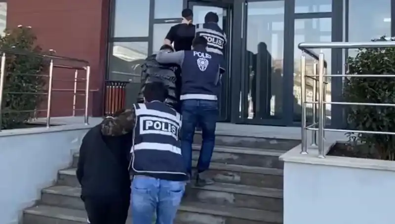 Korsan Taksi Tuzağı: Gasp Olayı Şehirde Panik Yarattı