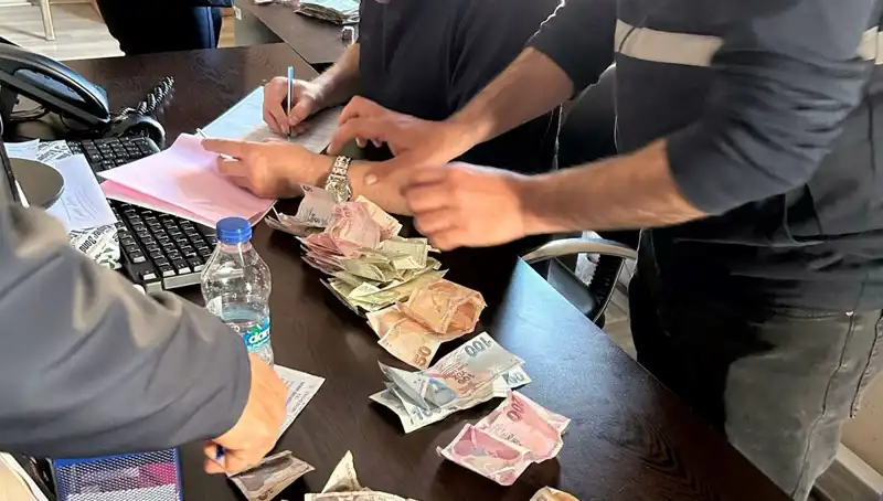 Antalya’da Şaşırtıcı Dilenci Operasyonu: 19 Bin Lira Ele Geçirildi!