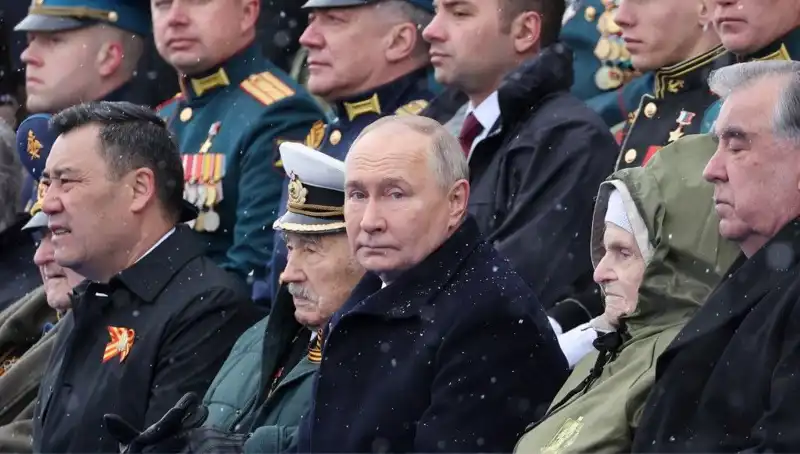Rus Ordusu Büyüyor: Putin’in Tarihi Askeri Hamlesinin Ardındaki Sebepler