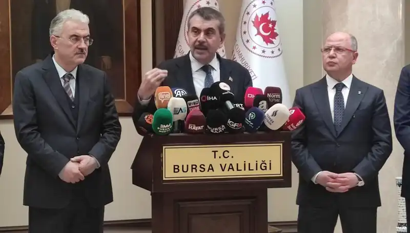 Bakan Tekin'den Çalışanlara Protesto Yaptırım Uyarısı: Cezalar Gelebilir mi?