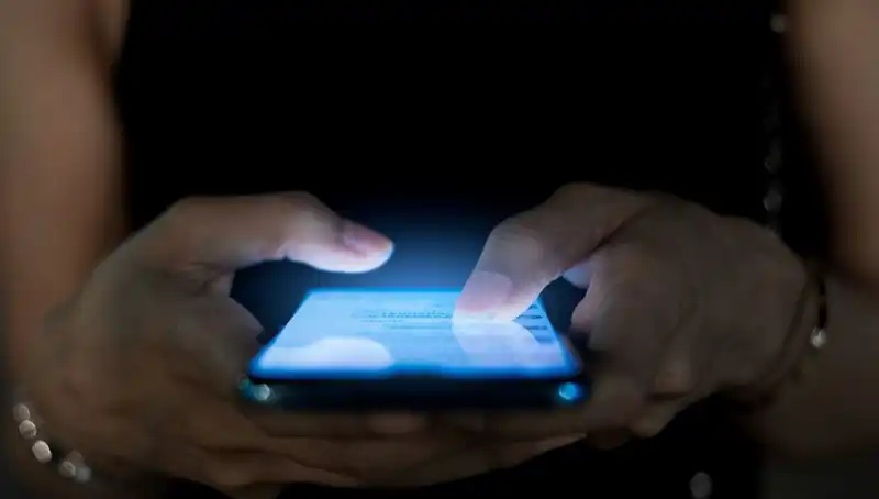 Narsisizm Belirtileri: Telefon Kullanım Alışkanlıklarımız Ne Anlatıyor?