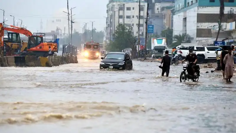 Pakistan’da Muson Yağmurlarının Yol Açtığı Felaket: Hayatını Kaybedenlerin Sayısı Artıyor