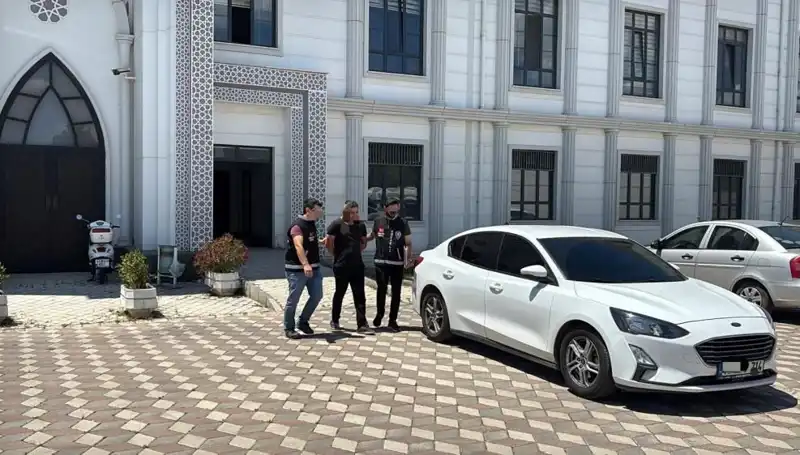 Kocaeli'deki Cinayet Shoku: Katil Zanlısı Yakalandı ve Tutuklandı