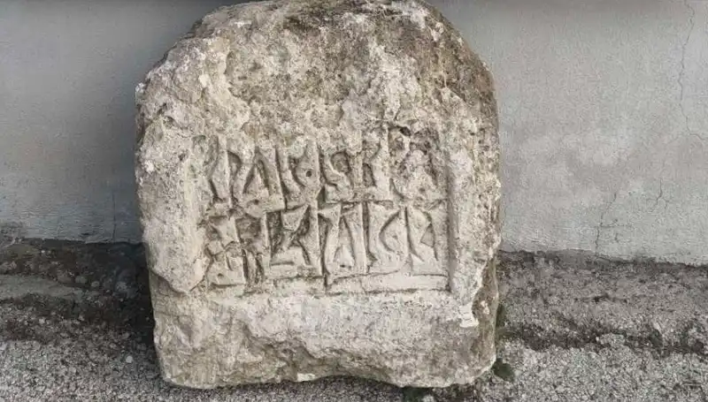 Adana'da Tarihi Eser Operasyonu: 100 Yıldan Fazla Geçmişe Ait Eserler Ele Geçirildi