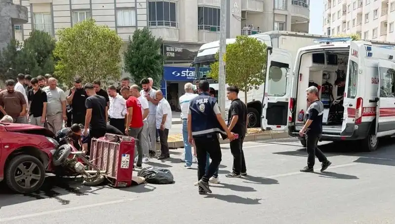 Mardin'de Trafik Kazasında İki Kişi Yaralandı, Olay Anı Korkuttu!