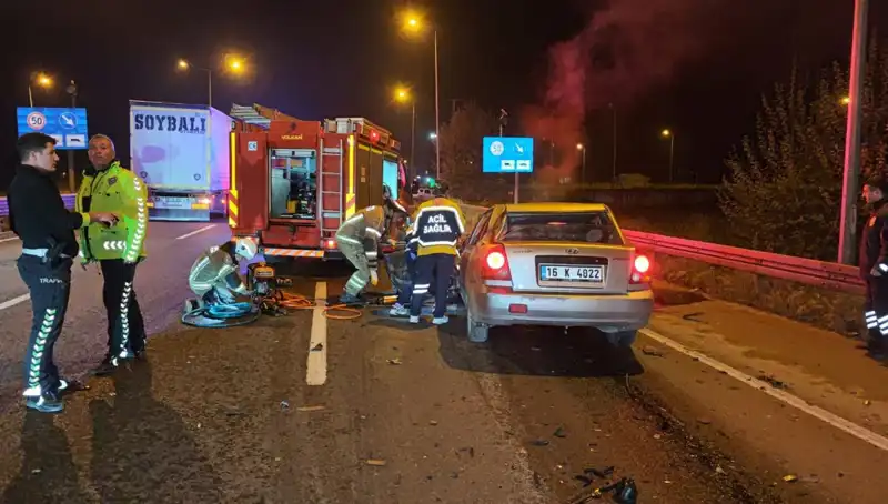 Kamyona Arkadan Çarpan Sürücü Hayat Mücadelesi Veriyor: Kaza Anının Detayları