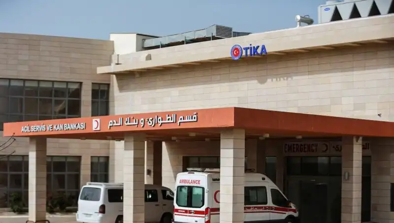 İsrail Ordusu Filistin-Türkiye Dostluk Hastanesi'ni Bombaladı: Savaşın Yeni Gözyaşları