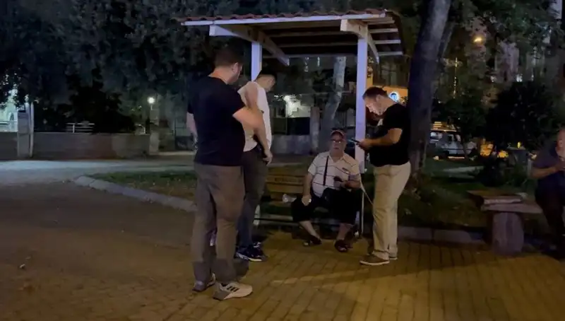 Görme Kaybı Olan Adamın Telefonunu Çaldılar: Olayın Ardındaki Gerçekler