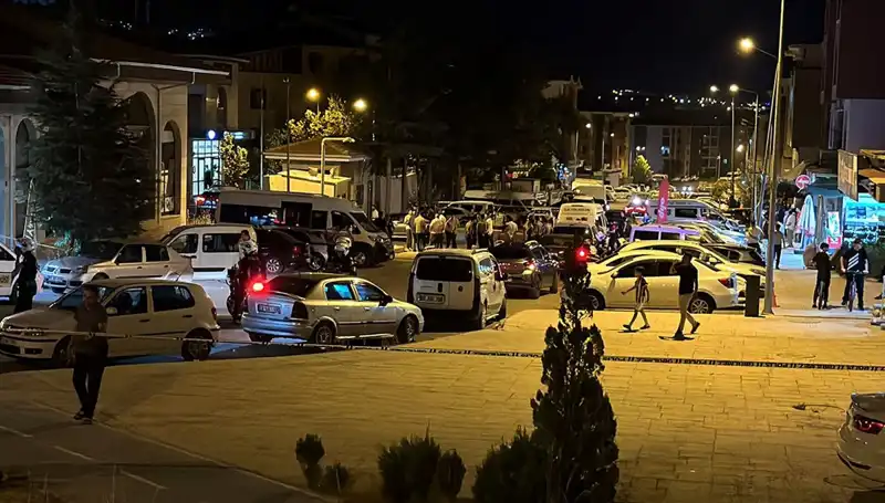 İki Aile Arasında Korkunç Kavga: 1'i Ağır, 3 Yaralı!