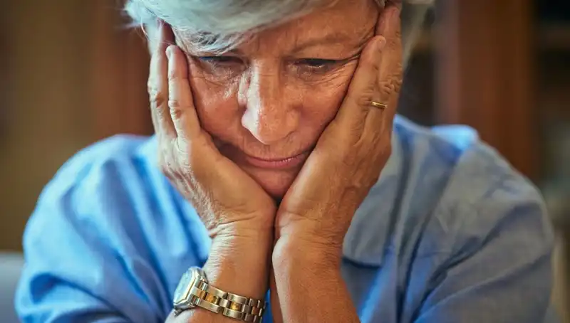 40’lı Yaşlarda Alzheimer: Stres Kaynaklı Sanılan Erken Uyarı İşareti Neler Olabilir?