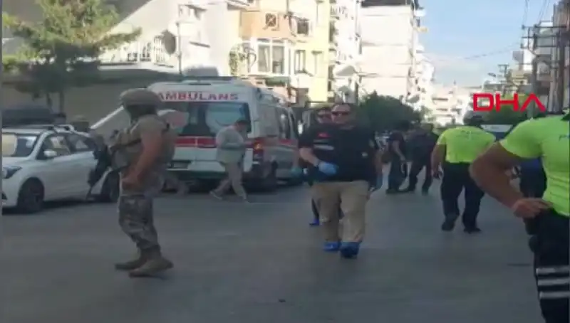 İzmir’deki Karakola Silahlı Saldırı: İki Şehit, Bir Yaralı!
