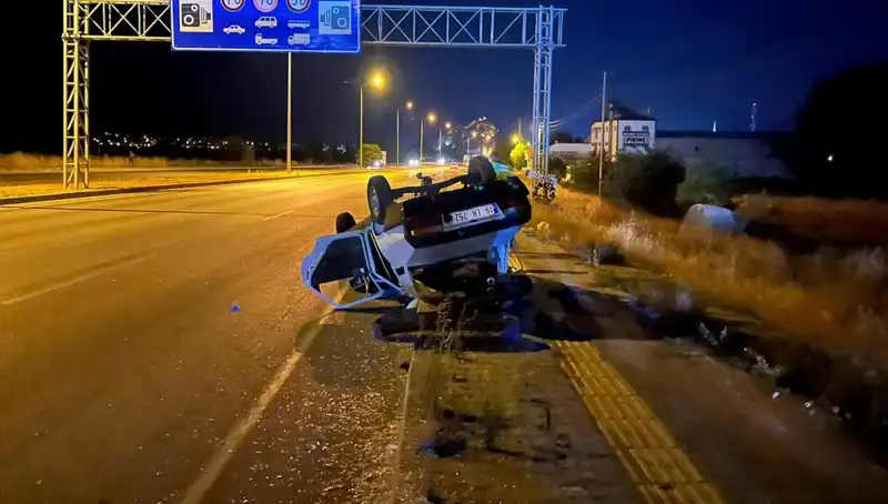 TIR’ın Sıkıştırdığı Otomobil Takla Attı: Kaza Anı Duygulandırdı