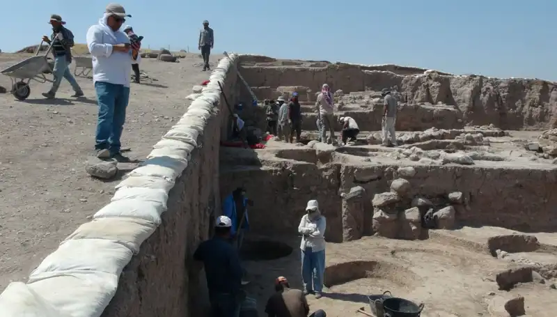 Oylum Höyük'te Kazı Çalışmaları Sıcak Havalara Rağmen Devam Ediyor!