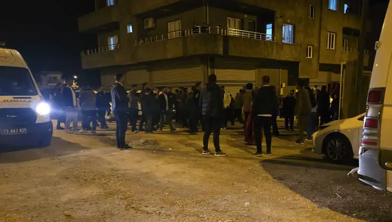 Şırnak'ta Taşlı Sopalı Kavga: Dört Kişi Yaralandı!